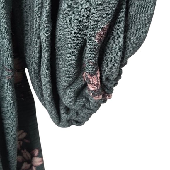 JADE by JANE Women's V Neck Bohemian Floral Blouse Green Pink Size XL - Picture 3 of 6